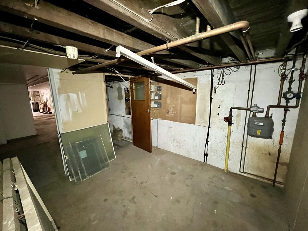Property image 19 of 77
