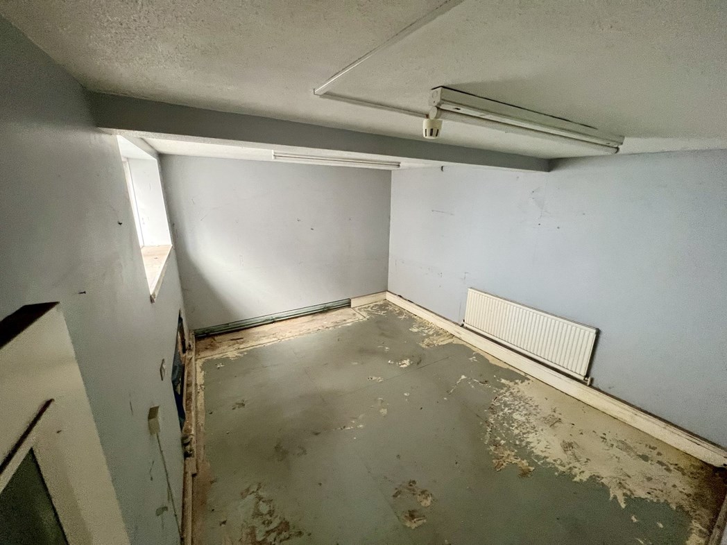 Property image 24 of 77