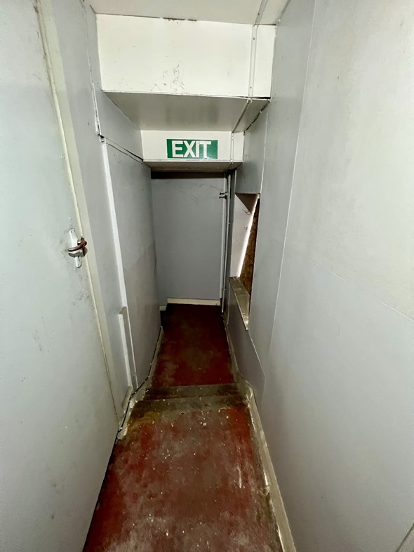 Property image 33 of 77
