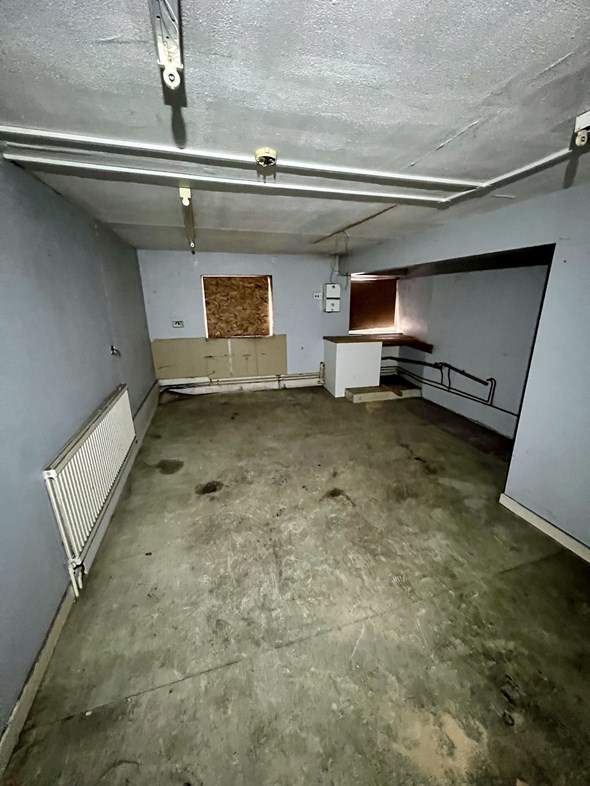 Property image 37 of 77