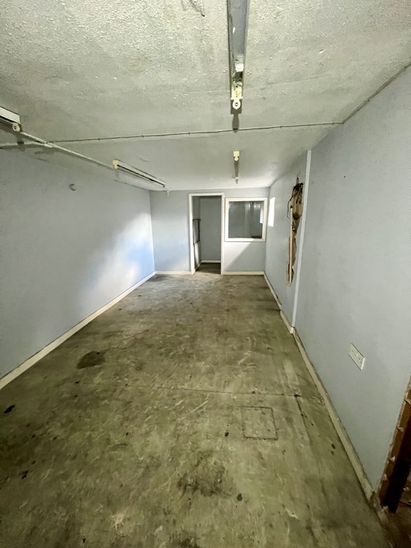 Property image 38 of 77