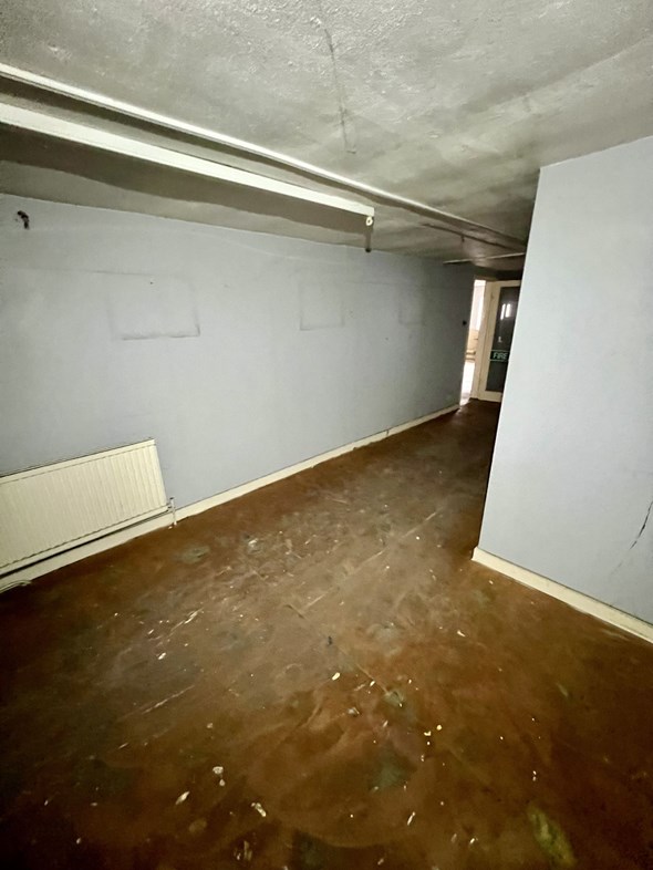 Property image 41 of 77