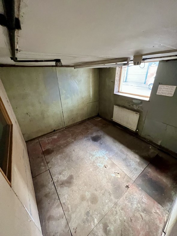 Property image 65 of 77