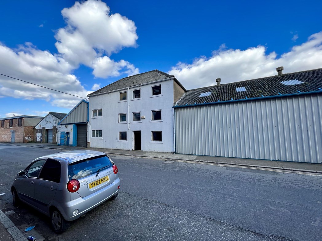 Property image 75 of 77