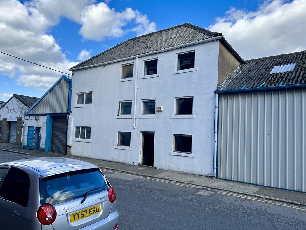 Property image 76 of 77