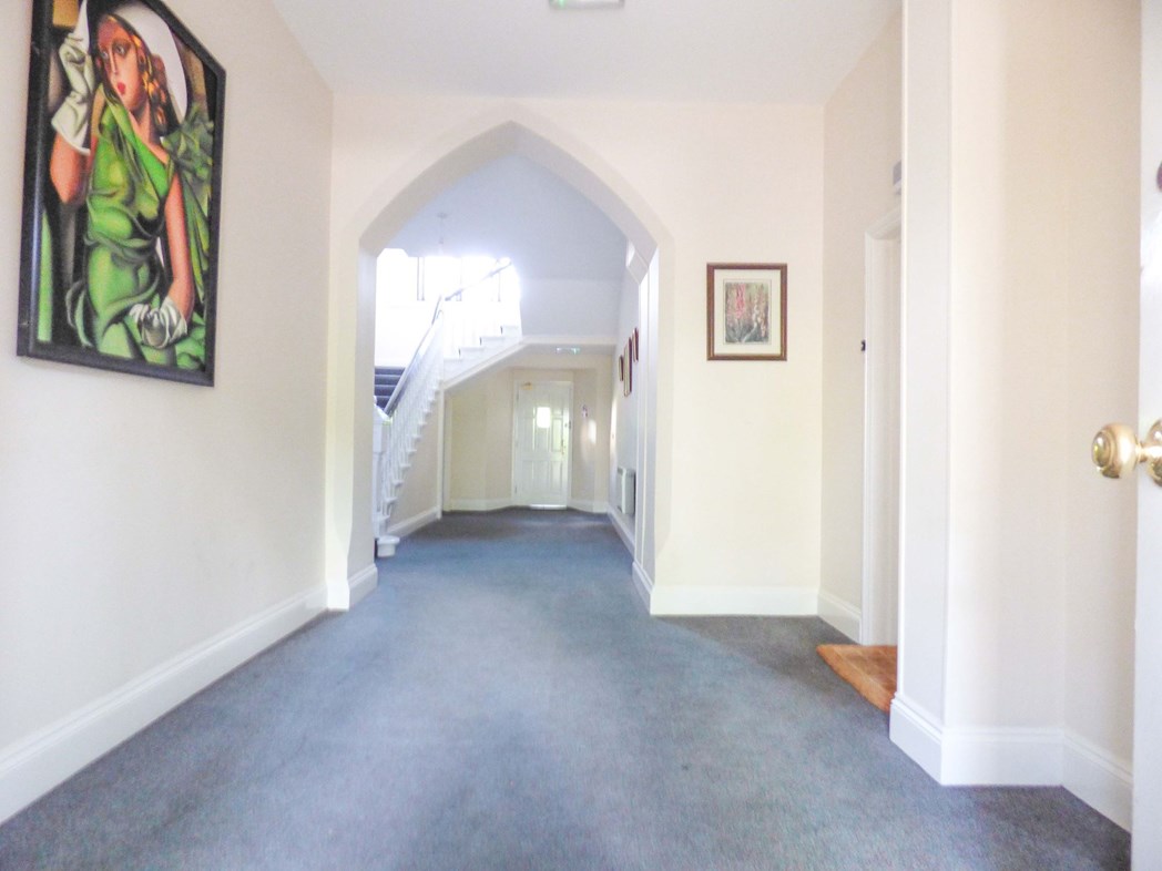Property image 4 of 15
