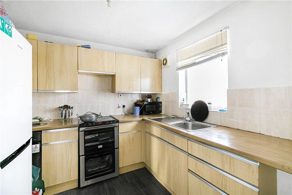 Property image 2 of 11