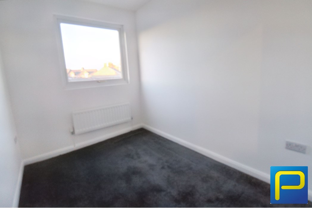 Property image 11 of 12