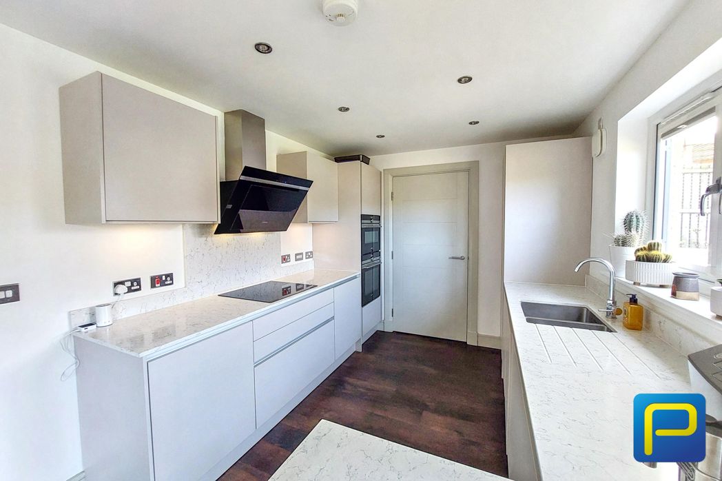 Property image 6 of 31