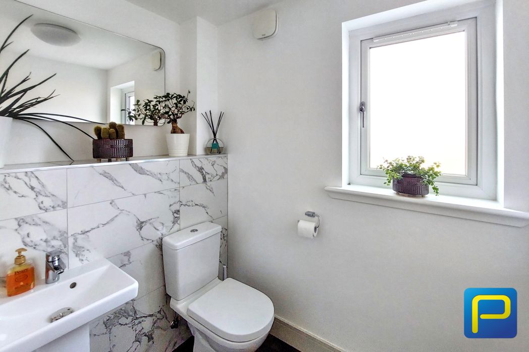 Property image 12 of 31