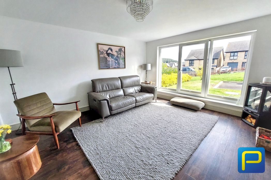 Property image 4 of 31