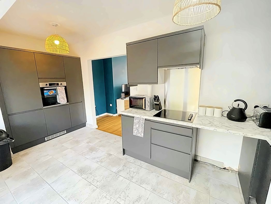 Property image 5 of 8