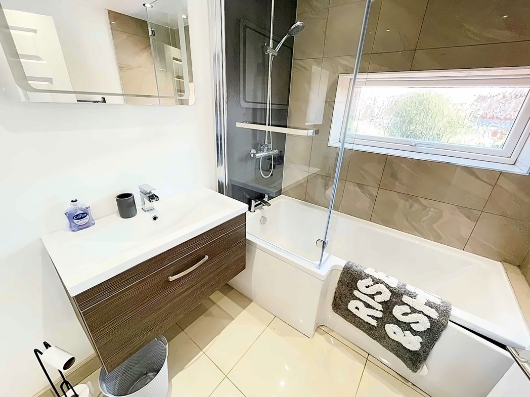 Property image 8 of 8