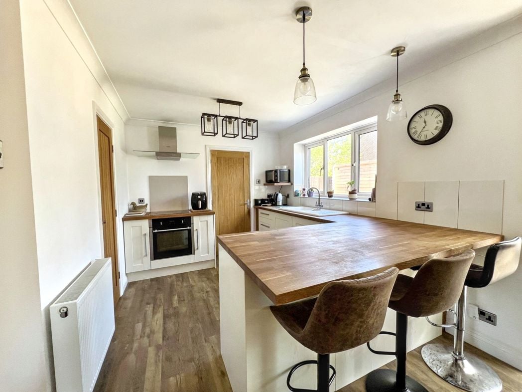 Property image 3 of 21