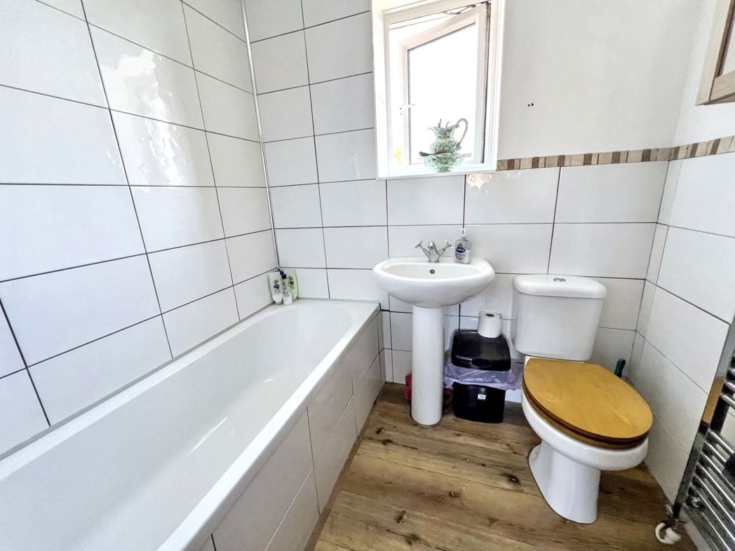 Property image 16 of 21