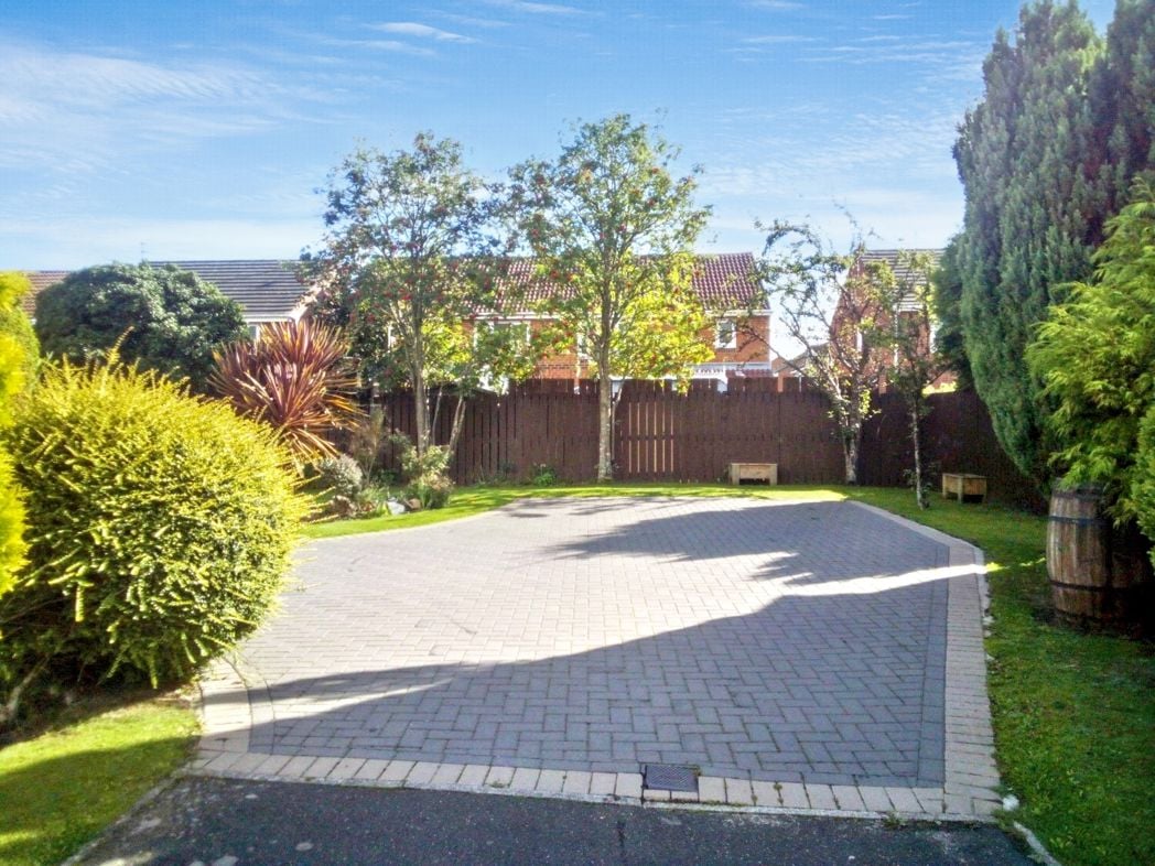 Property image 18 of 21