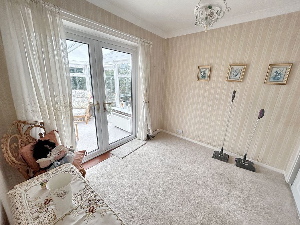 Property image 11 of 14