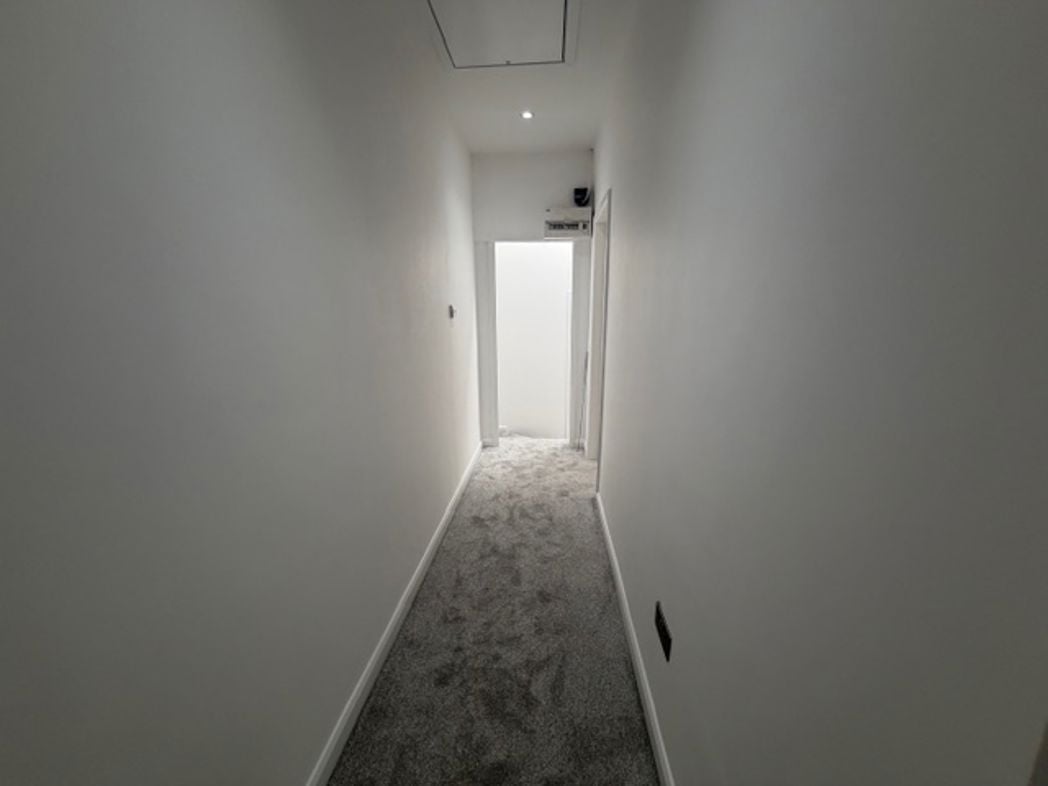 Property image 10 of 27