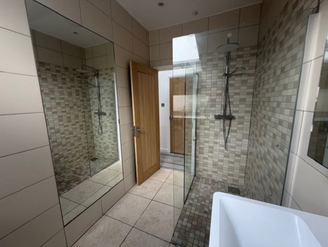 Property image 23 of 27