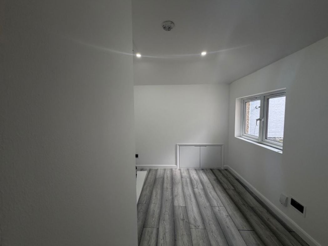 Property image 18 of 27