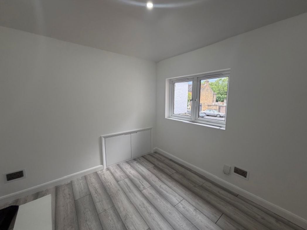 Property image 19 of 27