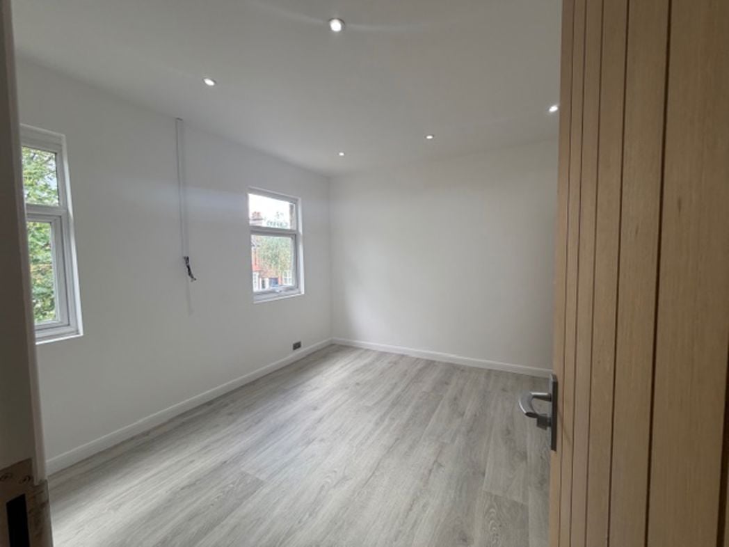 Property image 21 of 27