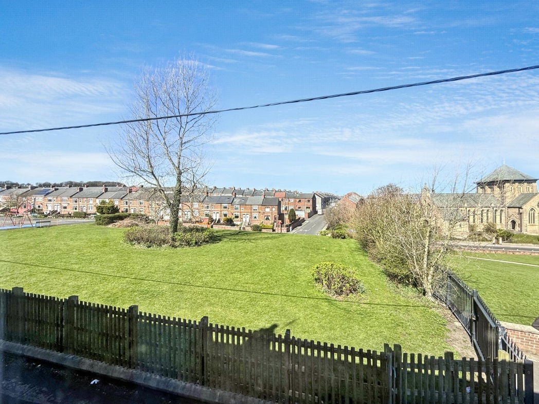 Property image 3 of 9