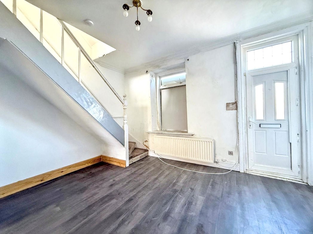 Property image 6 of 9