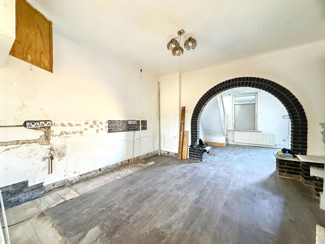 Property image 7 of 9