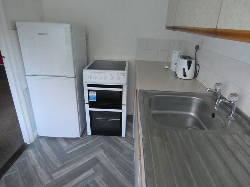 Property image 5 of 6