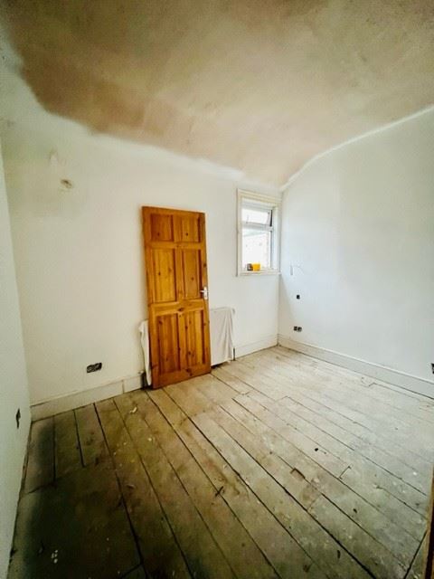 Property image 12 of 15