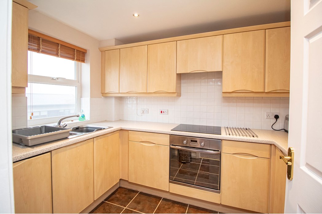 Property image 2 of 8