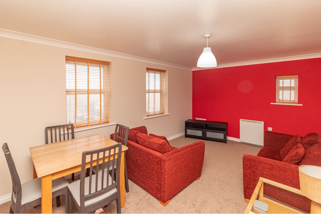 Property image 3 of 8