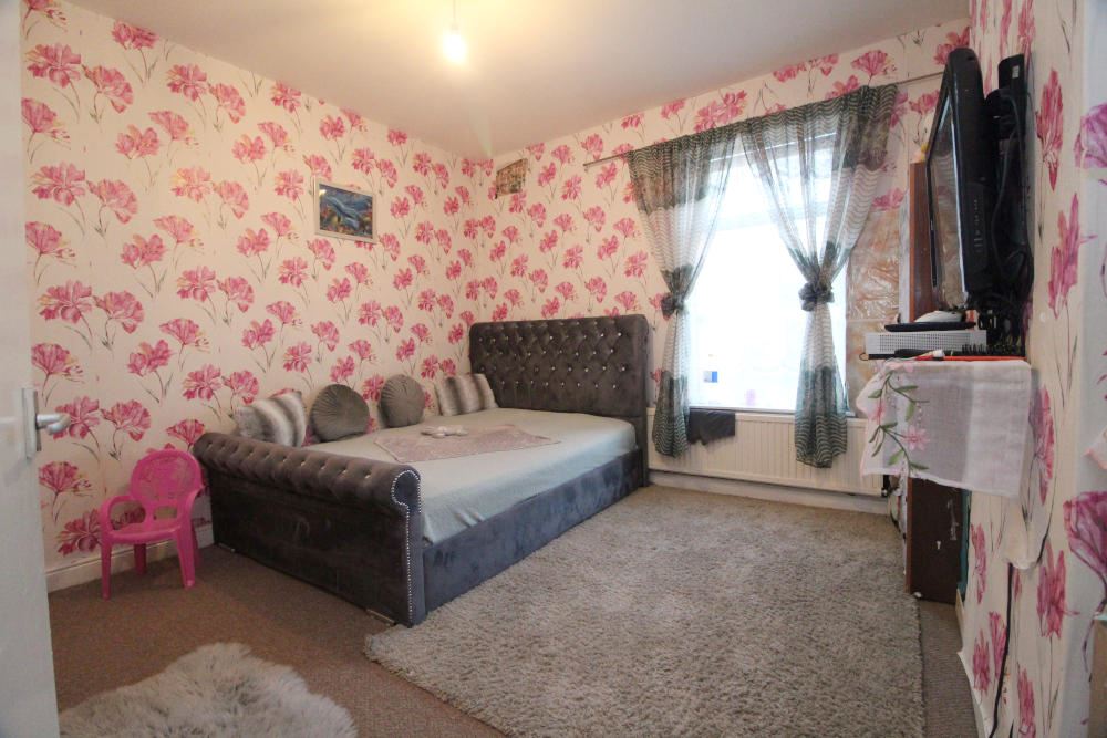 Property image 3 of 8