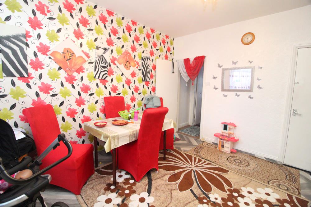 Property image 6 of 8
