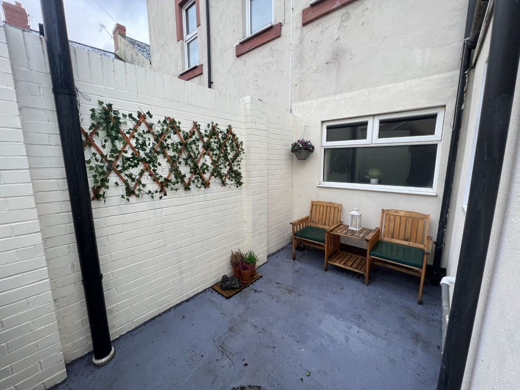 Property image 10 of 10
