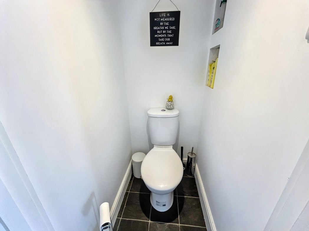 Property image 11 of 23