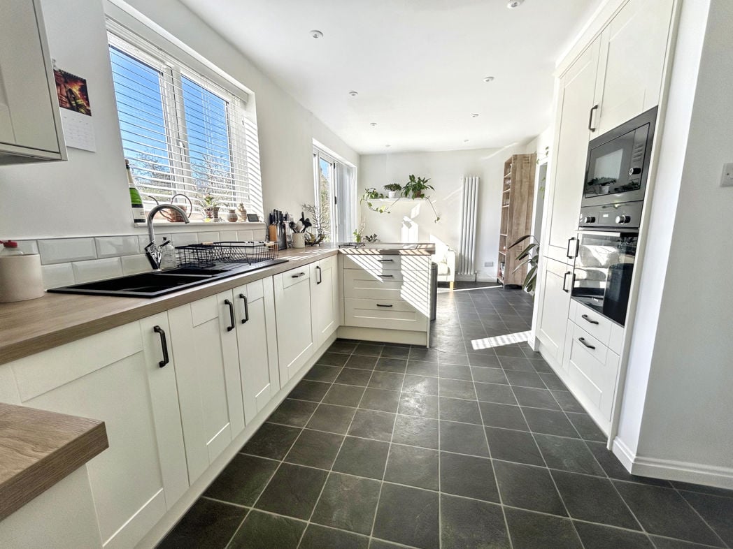Property image 6 of 23