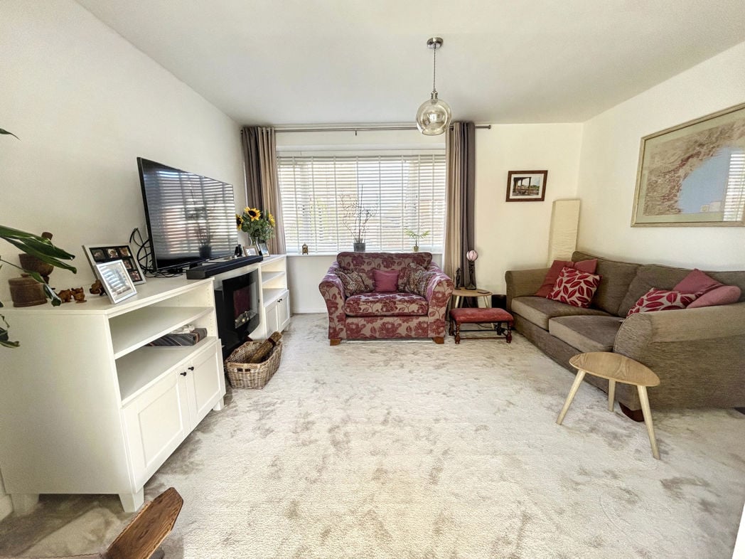 Property image 9 of 23