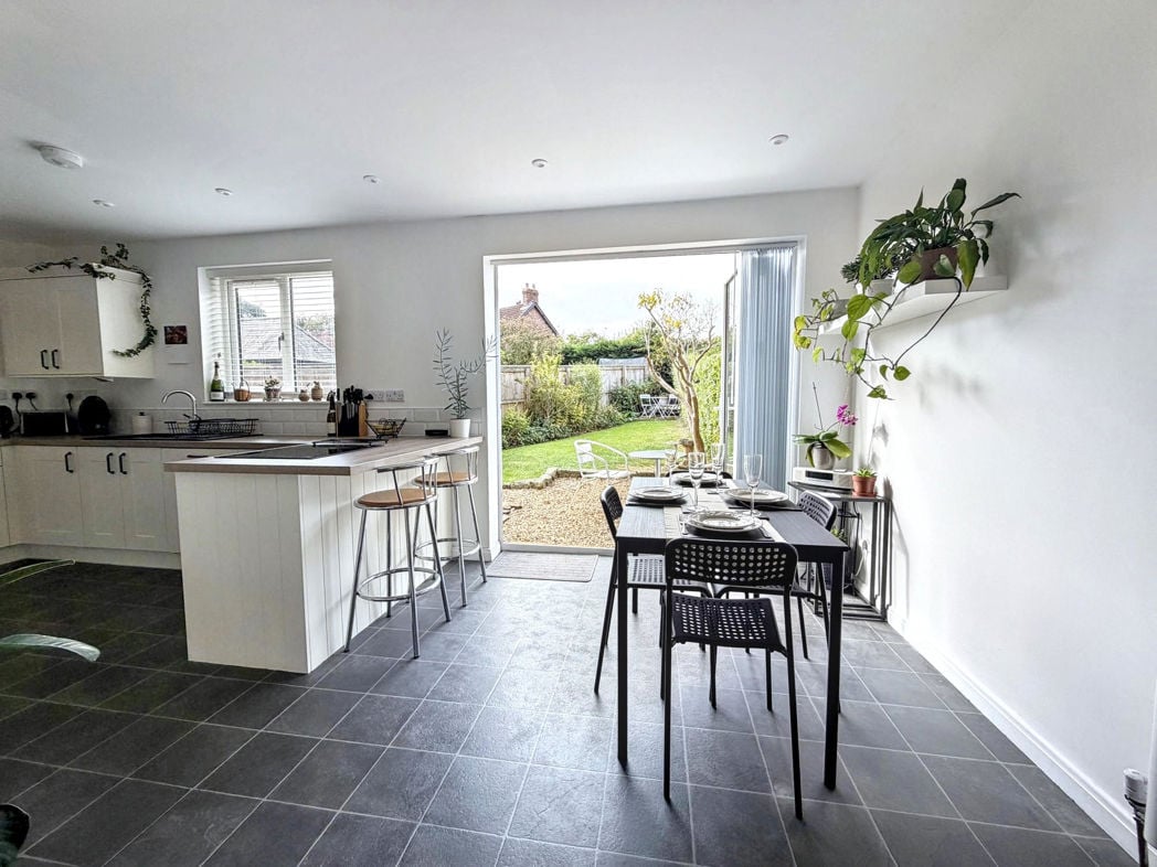 Property image 2 of 32