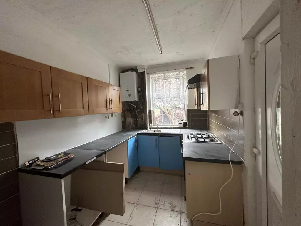 Property image 2 of 8
