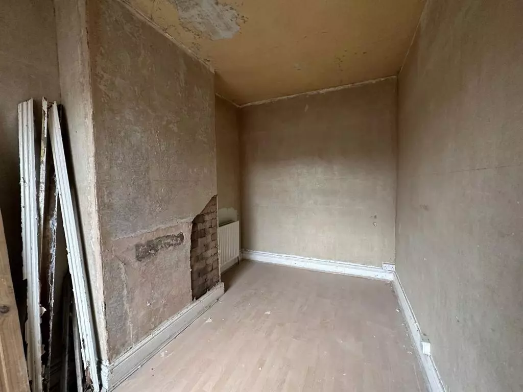 Property image 4 of 8