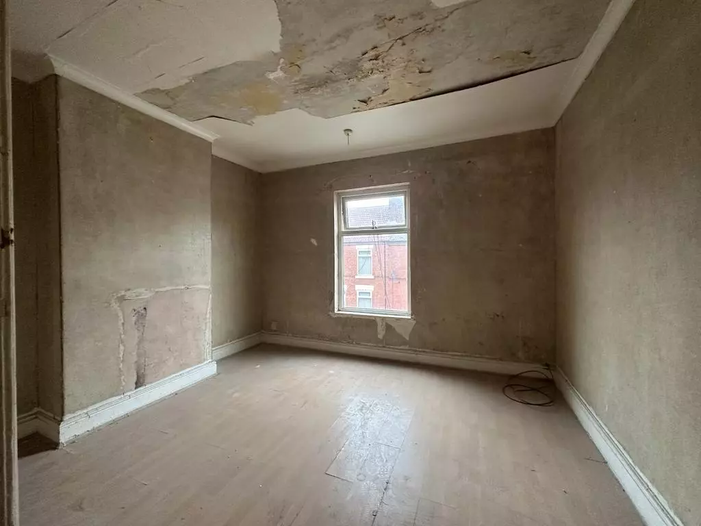 Property image 5 of 8