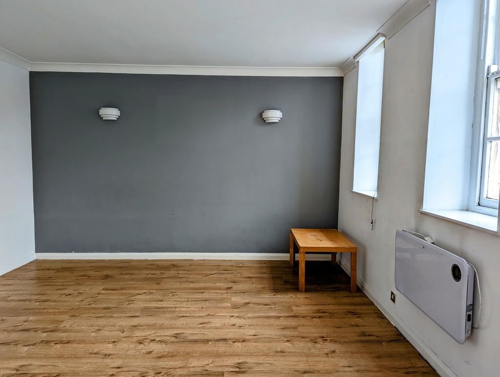 Property image 7 of 8