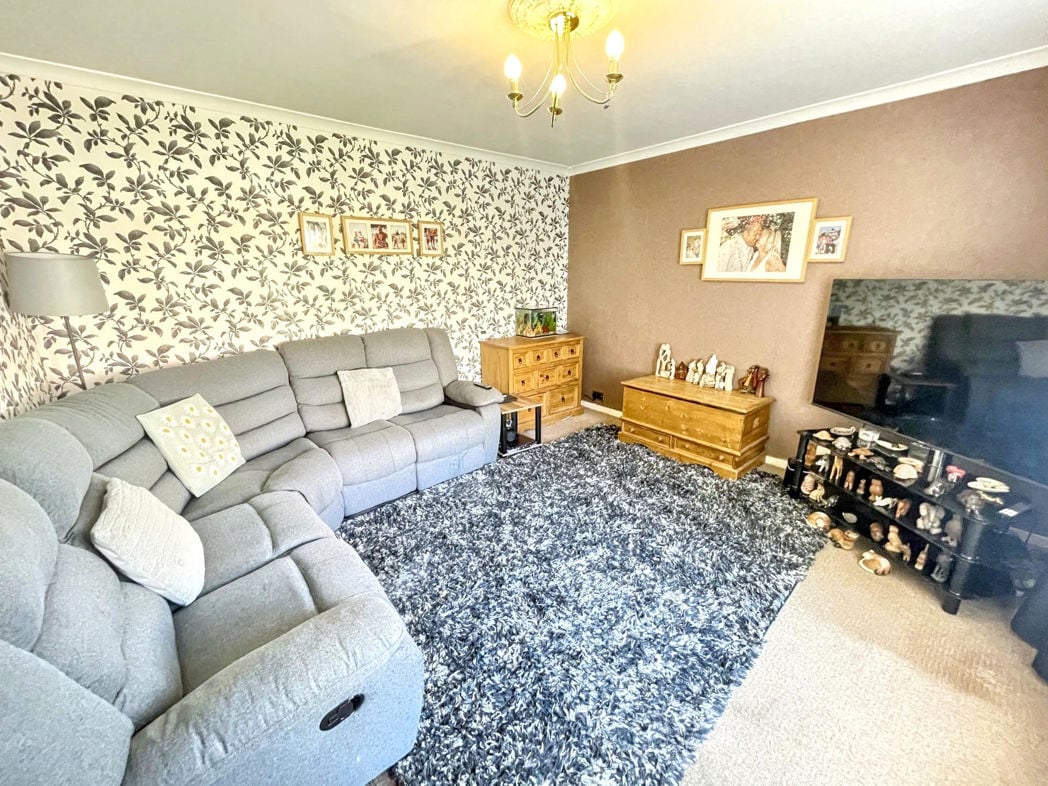 Property image 4 of 12