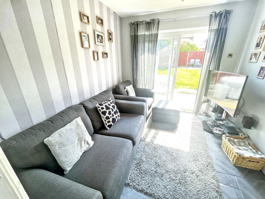 Property image 5 of 12