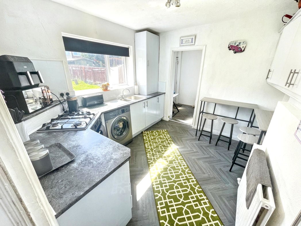 Property image 6 of 12