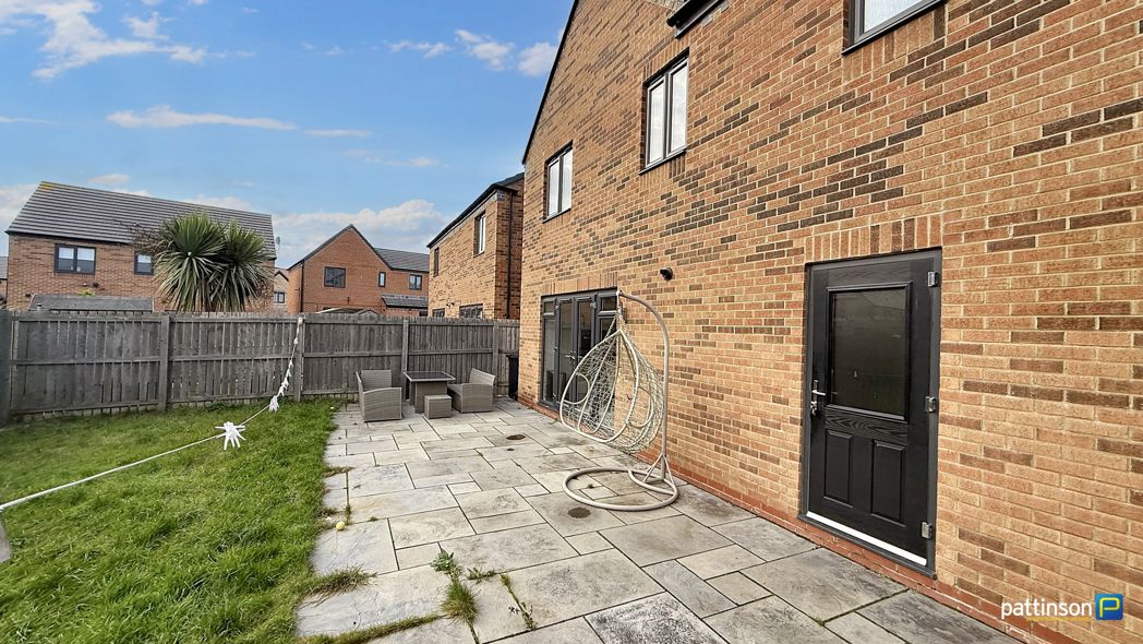 Property image 29 of 33