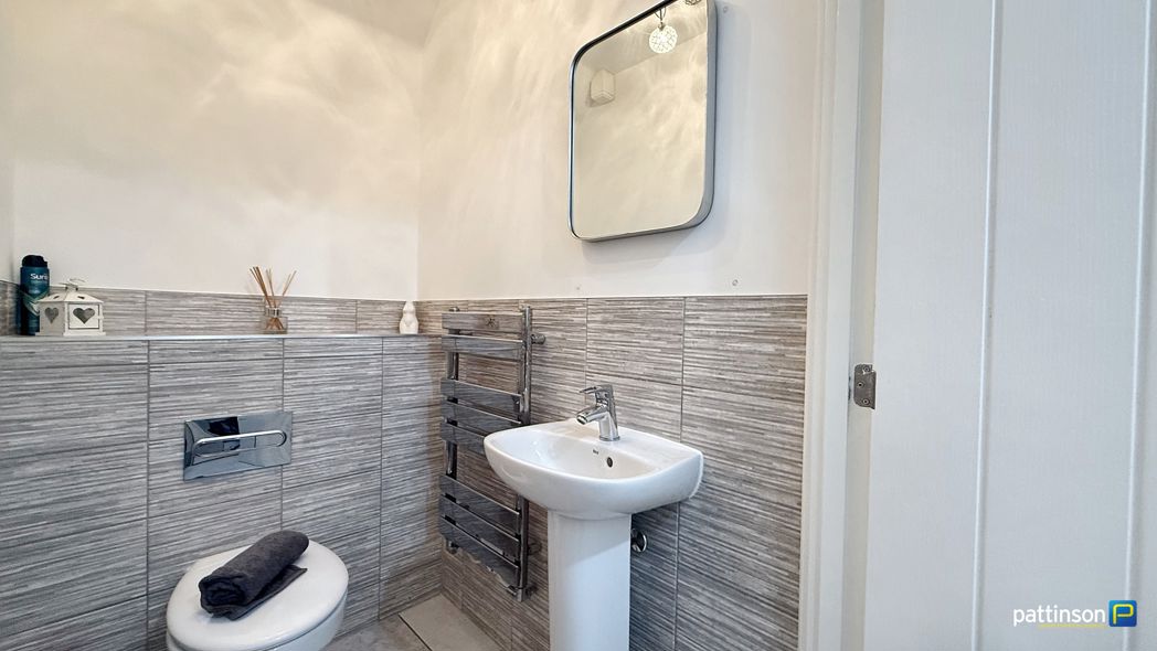 Property image 12 of 33