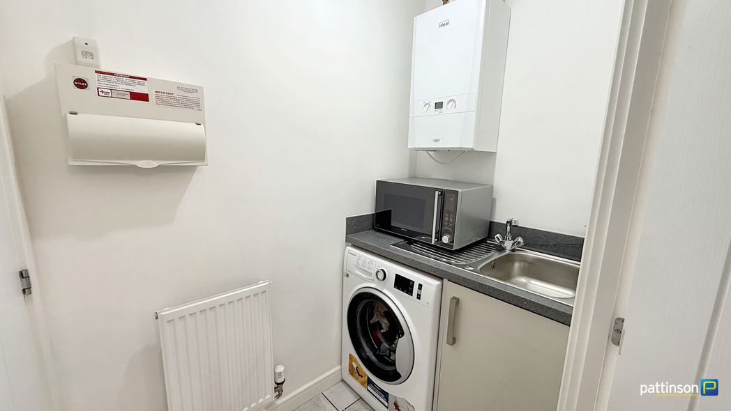 Property image 13 of 33